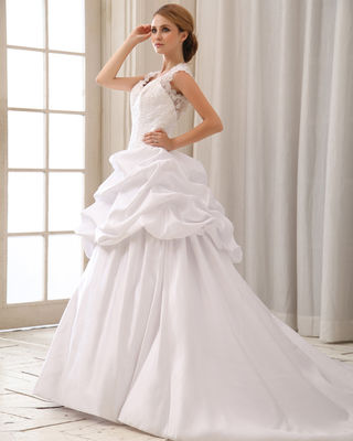 Romantyczna czapka z koronką, rękawiczka, klamka, szyja, sukienki ślubne z stanikiem w kształcie serca.